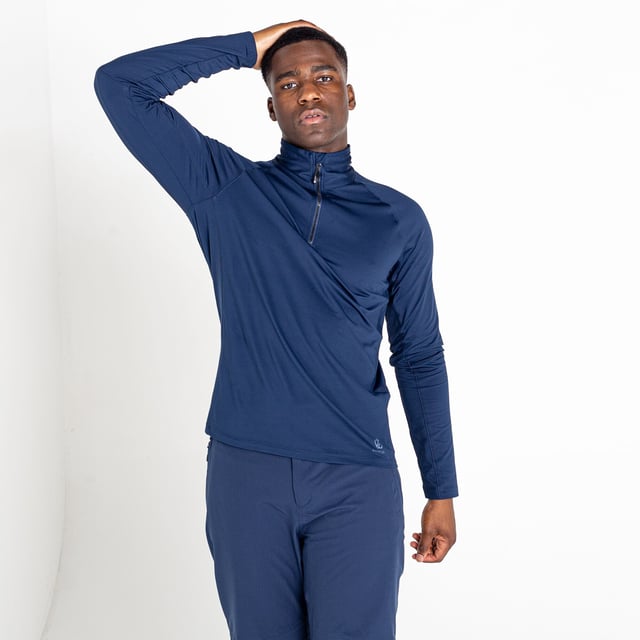 95% Polyester, 5% Elastane. Fabric: Core Stretch. Design: Contrast Sleeves, Logo. Sleeve-Type: Long-Sleeved. Fastening: Quarter Zip. Neckline: Standing Collar. Fabric Technology: Lightweight, Quick Dry. Sustainability: Made from Recycled Materials.