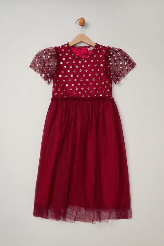 Sparkle and shine in the Luna Moon by Miss waterfall capped sleeve sequin dress! Perfect for special occasions, this enchanting dress features cascading sequins and a graceful waterfall design. Your little one will dazzle with every step.