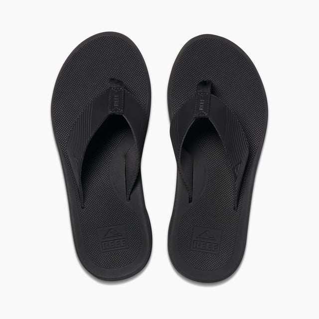Whatever you’ve got going on, the Phantom II is ready. With a water friendly synthetic strap, a super soft padded jersey lining and a tough but light rubber sponge outsole, you can get there faster. Or take your time – whatever. Beach freely!