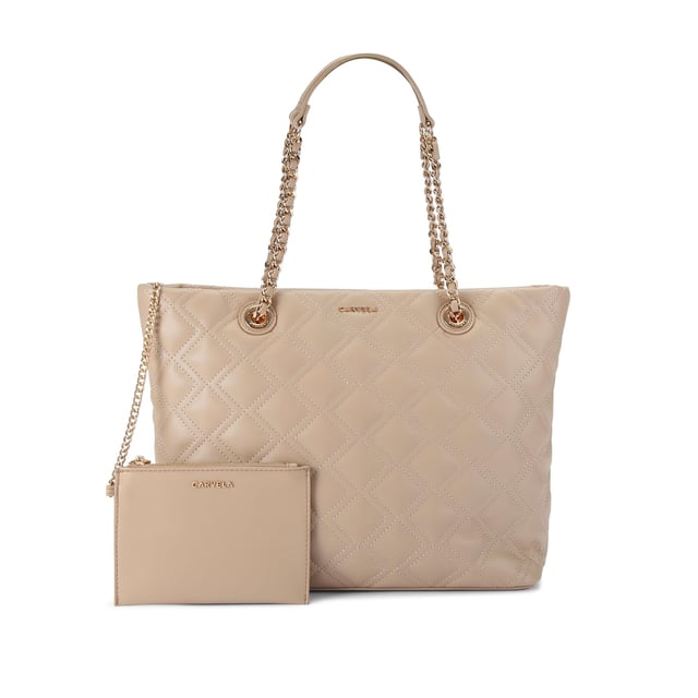 This Carvela Rosa Chain Tote Bag features a taupe leather alternative exterior with diamond quilting detail. There are two shoulder straps which have gold chain detail to match the branding on the front of the bag. Dimensions: 29cm (H), 34cm (L), 12cm (D). Strap length: 57cm.