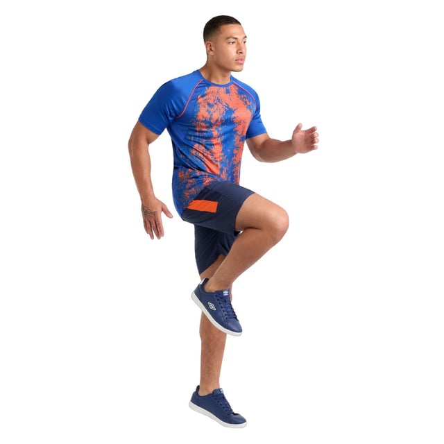 Design: Contrast, Graphic Print, Logo, Sleeve Print. Neckline: Crew Neck. Sleeve-Type: Short-Sleeved. Contrast Piping.