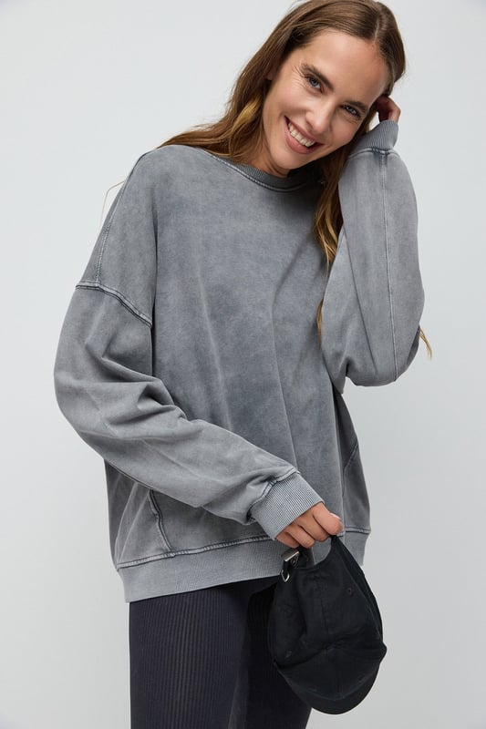 Nomatter-What bietet eine Kollektion für starke, einzigartige und stilbewusste Frauen. Hochwertige Stoffe und moderne Designs vereinen Komfort und Eleganz für jeden Anlass. Ob Alltag oder besondere Events – unsere Liebe zum Detail macht den Unterschied. Entdecken Sie zeitlose Ästhetik mit femininen Akzenten und heben Sie Ihren Stil auf ein neues Level. Mit "Nomatter-What" finden Sie die perfekte Kombination aus Ausdrucksstärke und Eleganz.