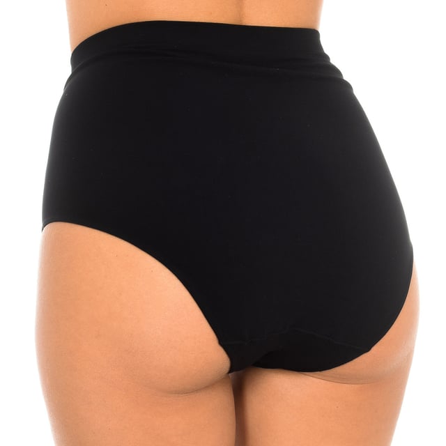 Maxxi Size bib shorts.
 Maximum comfort, excellent support and total discretion.
 Withouth stitches.
 Composition: 92% Polyamide, 8% Elastane
 Care:
Wash at a maximum temperature of 30º.
 - Do not use bleach.
 - Do not use dryer.
 - Do not iron.
 - Do not dry clean.