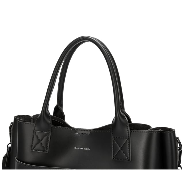 Complete your carryall line-up with the Amelia XL single pocket tote grab bag. The Amelia grab bag is the perfect tote bag for carrying your everyday essentials, ideal for running errands, work or school. You will also find a removable pouch inside, made to keep all your valuables in one place.