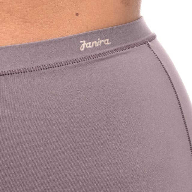 High Waist Panties Janira Flexie Adapt

 The Flexie Adapt High Waist Panties from Janira perfectly combine comfort and style.

 Made from an extraordinarily elastic polyamide, these panties adapt impeccably to any body type, offering a unique wearing experience.

 Thanks to their high-waist design, the Janira panties provide additional support that guarantees maximum comfort throughout the day.

 These high-waisted panties are designed with a double gusset in the front and cotton terry in the crotch, providing superior comfort all day long, ideal for extended wear.

 Available in one size that fits comfortably from S to XL, ensuring a flawless fit for different silhouettes and body shapes.
 Composition: 75% Polyamide, 25% Elastane
 Care:
- Hand wash or delicate cycle.
 - Use mild detergent.
 - Do not use bleach.
 - Air dry.
 - Do not iron.