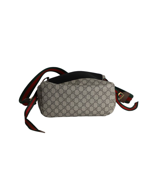 Gucci courrier soft clearance gg supreme messenger