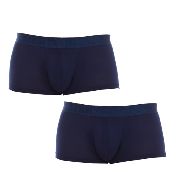 Bikkembergs brand boxers.
 Elastic rubber waistband, with the brand's name embroidered.
 Comfortable and breathable fabric.
 Anatomical front, with the ability to hold without squeezing.
 Seams seen in tone.
 Composition: 97% Viscose, 3% Elastane
 Care:
Wash at maximum temperature 30º.
 -Do not use bleach.
 -Do not dry clean.
 -Allows the use of an iron.