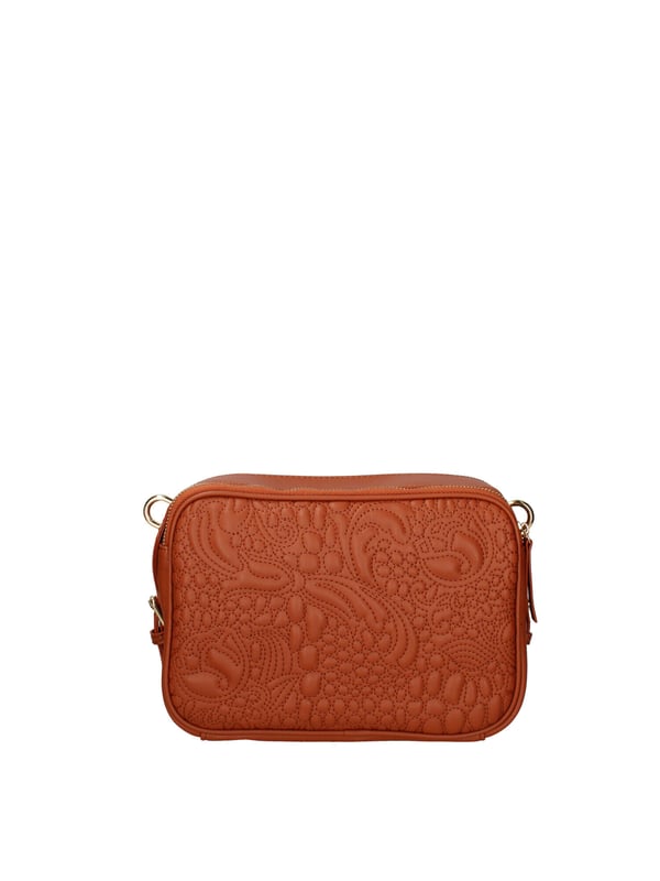 Bolso bandolera para mujer. El cierre es con cremallera. Los bolsillos internos son uno con cremallera y otro abierto. Los bolsillos externos están ausentes. La bandolera es de ecopiel. Falta el mango. Hay dos compartimentos internos. El material exterior es 100% Poliuretano. Internamente es 100% Poliéster. Medidas: 25x17x8 cm. Producto de moda