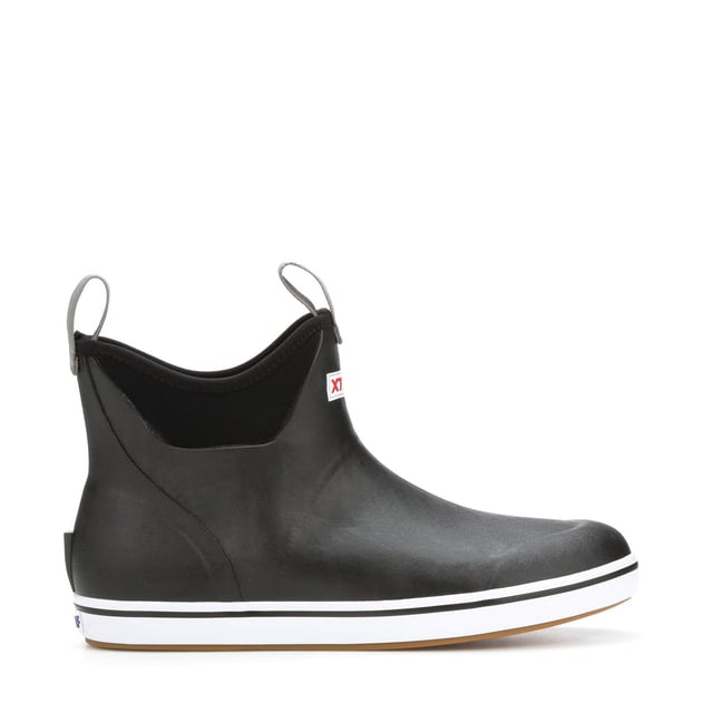 We've created a lightweight design with the same slip-resistant Chevron outsole found in our Legacy boots. The performance ankle deck boot is the perfect boot for any on the water athlete looking for protection with slip-on-and-go styling.