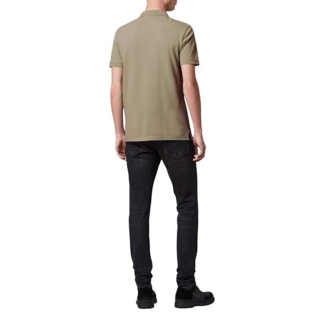 All Saints Men’s Pique SS Polo Shirts
Style Name: Reform
Style Code: M075PB
100% Cotton
Made In India
Slim Fit
3 Button Placket
Ramskull Logo to the Chest
Knitted Rib Collar And Cuffs
Short Sleeve
Casual Wear, Comfort Fabrics
Soft And Breathable
Machine Washable