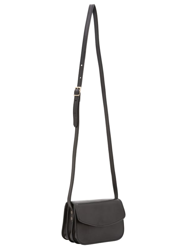 Bolso bandolera para mujer. El cierre es con imán. Los bolsillos internos son uno con cremallera. Los bolsillos externos son uno en la espalda con cremallera. La bandolera es ajustable en piel. Falta el mango. Hay tres compartimentos internos. El material exterior es auténtica piel de vacuno. Internamente está forrado en algodón. Medidas: 19x13x9,5 cm. Hecho en Italia