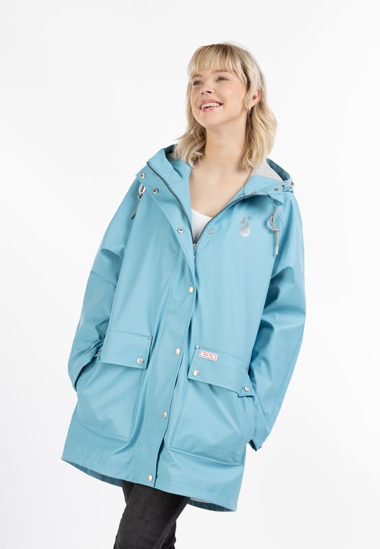 Het regenjack van myMo is met zijn brede poncho vorm helemaal in de trend. Het gecoate materiaal is bovendien niet alleen waterdicht, maar dankzij de gesealde naden ook winddicht en biedt zo de beste bescherming tegen alle weersomstandigheden. De binnenvoering is van een zachte jersey, wat het draagcomfort nog vergroot. Een grote capuchon met trekkoorden en een glitterkoord, verstelbare manchetten en de optimale lengte zorgen ook voor duurzame bescherming. Effectieve luchtcirculatiegaten onder de armen zorgen voor een goed ademend vermogen. De oogjes, knopen en andere kleine details zijn versierd met mooie en stijlvolle logo reliëfs.Belangrijke maatinformatie: Omdat het jack een speciale oversize vorm heeft, is het geschikt voor verschillende maten: Maat XS/S - past tot maat 42/44 Maat M/L - past tot maat 46/48 Maat XL/XXL - past tot maat 50/52