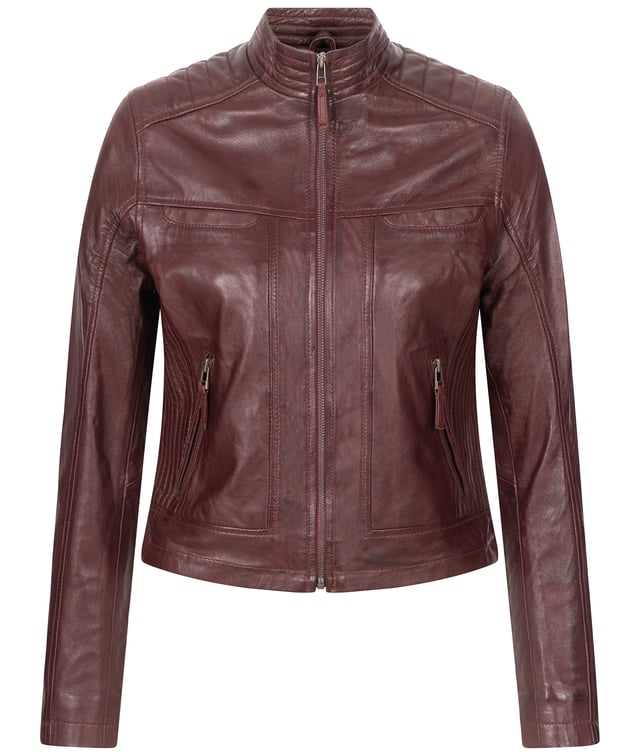 Die Lederjacke, das Synonym für die Alltagsjacke, kann im Sommer oder Winter getragen werden, mit Jeans oder in Kombination mit einer schicken Hose – es ist einfach die Jacke, die jeder in seinem Kleiderschrank braucht. Die Damenlederjacken der Marke 'Rock Creek' sind in verschiedenen Modellen erhältlich, ob klassisch, ausgeflippt, vom feinen Casual- bis zum hart rockigen Look, wir bieten Ihnen alles an. Mit dem Jacken-Modell D-481 werden Sie bestimmt die richtige Wahl treffen. Die Lederjacke ist eine klassische Casual-Jacke mit Stehkragen und Reißverschlüssen an den Armenden, sie ist sehr geschmeidig und hat ein super lässiges Tragegefühl.