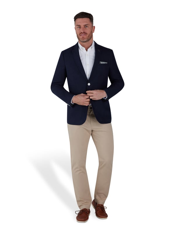 A classic linen blazer to keep you cool when the weather is hot. Brimming with details, including contrasting cuff buttons, complimenting linings and detachable Raging Bull pin badge.  A firm favourite for those smart summer days.