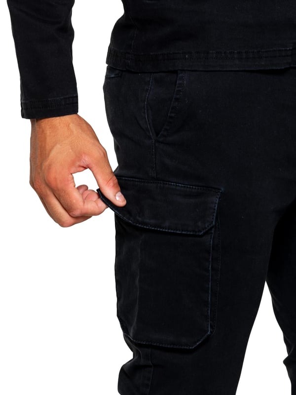 Enzo Mens Cargo Trousers. Regular Fit, Straight Leg, Enzyme Wash. 5 Pocket Design. 2 Side Pockets, 2 Cargo Pockets With Velcro Fastening. Single Back Welt Pocket. Elasticated Waistband With Adjustable Drawstring