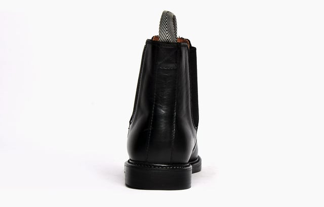 Catesby England are well known for creating 5-star designer boots and shoes. Made from a premium black leather upper the Catesby England Columbia is complemented by stretchy side goring panels, making it easy to just pull these boots on and embark upon your next adventure. This Catesby boot guarantees heritage and style from a boot which has been carefully selected for the best quality leathers with igorous attention to detail during manufacture that meet the very highest of standards. 
 - Premium leather upper
 - Elasticated side gussets
 - Pull on heel tab
 - Durable rubber outsole
 - Catesby branding