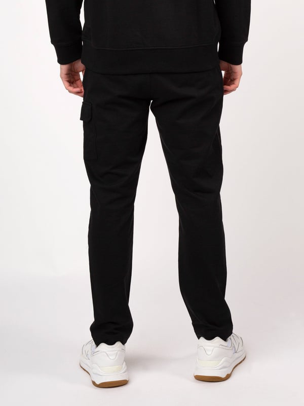 Uncuffed joggers deals