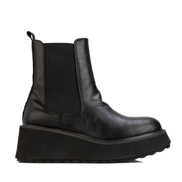 Botas altas Rocket Dog negras para mujer, confeccionadas en sintético y suela sintética. Características: altura de tacón 6 cm, forro textil, tirador en el talón, refuerzo elástico y tacón cuadrado.