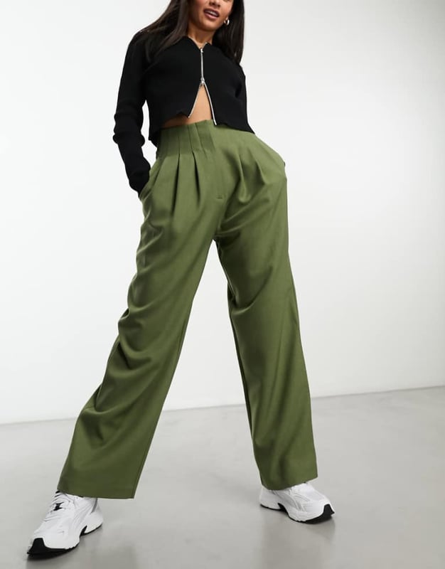 Trousers & Leggings by ASOS DESIGN Brb, adding to basket High rise Seam details Side pockets Straight fitSold By: Asos
