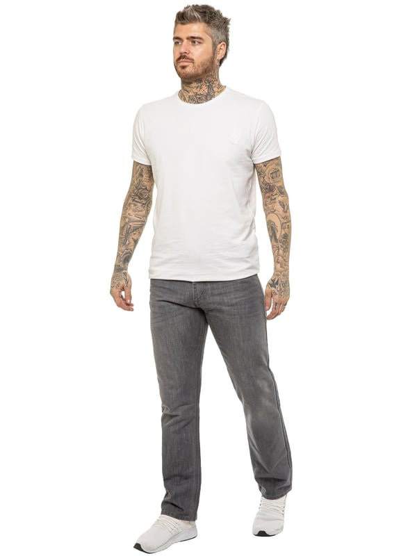 Enzo Mens Regular Fit Jeans. Free Belt Included (Belt colour may vary). 5 Pockets including the Coin Pocket. Branded Buttons and Rivets. Midrise Zip Fly Fastening.(EZ399)