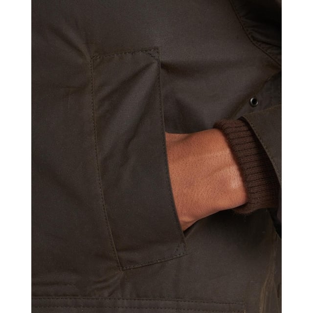 At the very heart of the Classic collection and a firm favourite year after year, the Classic Bedale is made using Barbour's 6oz Sylkoil.
Originally introduced for riding, this relaxed-fit jacket is now a seasonal staple in town and country alike, with a mediumweight waxed cotton outer that's comfortable to wear and offers robust weather protection. The two-way front zip is reinforced by hardy stud fastenings to seal out wind and rain, while moleskin-lined handwarmer pockets and generous bellow pockets are winter must-haves. A sit-down collar in signature corduroy creates a smart appearance, but can also be raised for additional protection in bad weather, with a luxurious feel against the face and throat.
Retaining unmistakeable Barbour authenticity, the Classic Bedale features a 100% cotton lining in the Original Classic Tartan print, adding an eye-catching heritage detail. This traditional men's waxed jacket is compatible with Barbour's zip-in liners and optional hoods, for all-round versatility.

100% waxed cotton outer
Pure cotton lining
100% cotton sleeve lining
Inner ribbed sleeves
Two way zip
Corduroy collar
Two handwarmer pockets
Two large bellow pockets
Back length: 76 - 81cm's | 30" - 32"
Studded for optional hood
Interactive zip