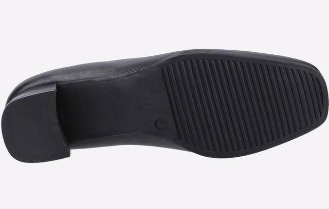 A lovable classic with genuine leather uppers and dynamic square toe and in an extra wide fit. Walford is a conventional womens slip-on court shoe with medium block heel for added height. An extra wide court with E-fitting for additional comfort.
  - Leather upper and soft leather lining - Full leather footbed and deeply padded instep - Extra-wide E fitting for all-day comfort - Durable and flexible synthetic outer sole - Flattering 1 " heel for extra height - Flattering small heel for extra height - Smart court shoe ideal for office and formal wear