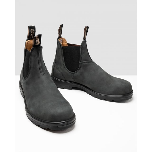 The #587 is part of the Blundstone Classics collection a series of round-toe lined Chelsea boot styles. Comprised of high quality rustic black leather they'll compliment a variety of outfits. Strong grooved outsoles provide a solid grip in all weather and work together with XRD Technology and removable EVA footbeds to cushion and support your feet all-day long.