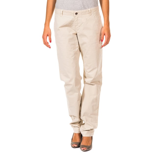 Long pants woman. 
 Beige. 
 Zipper and button on the front. 
 Two open pockets on the front. 
 Stamping brand logo on the front side. 
 Two open pockets in the back. 
 Belt loops. 
 Fabric label with the brand name on the back of the waistband. 
 Netherlands with straight cut. 
 Seams views tone. 

 Composition: 
 - 100% cotton. 

 Washing instructions: 
 - Wash up to 40 ° C. 
 - Iron at medium temperature, max. 110C. 
 - Allows dryer. 
 - Do not bleach. 
 - Not allowed dry cleaning. 


 Composition: 100% Cotton
 Care:
Wash maximum at 40ºC.
 - Iron at medium temperature, max. 110ºC.
 - Allows you to use a dryer.
 - Do not use bleach.
 - Does not support dry cleaning.