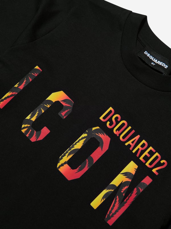 This Black Palm Tree Icon T-Shirt from DSquared2 Kids is perfect for adding a stylish edge to your little boys look! Crafted from 100% cotton it is super soft and comfortable, perfect for everyday wear. Boasting a casual fit and bold Palm Tree design, it is perfect for completing your little boy's relaxed look.·  Dsquared2 Kids·  Made in Turkey·  Occasion: Casual·  Print