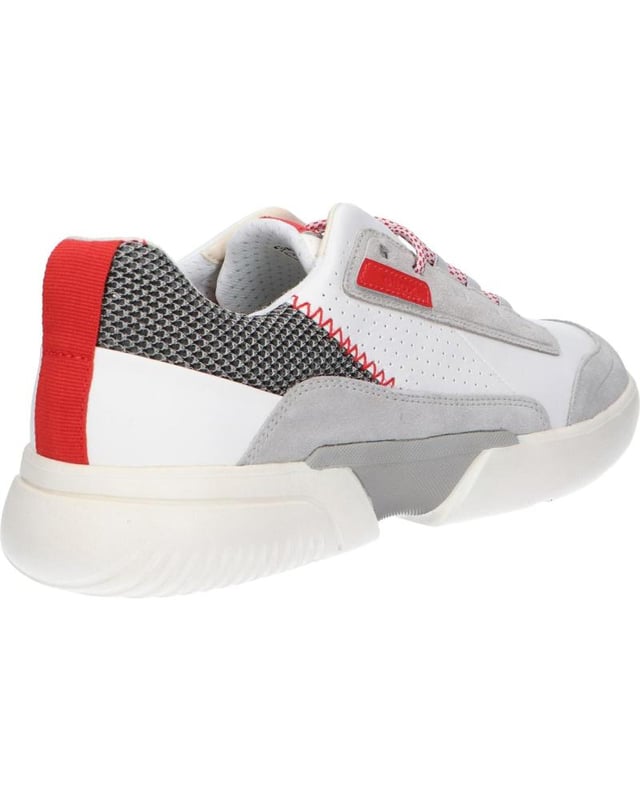 Durch die Schnürbindung bieten diese Schuhe eine ideale Passform an den Fuß, die Komfort beim Tragen den ganzen Tag über sichern, unabhängig vom Anlass.

Die runde Spitze verleiht ihnen ein klassisches, aber gleichzeitig modernes Aussehen, das sowohl mit legeren als auch mit eleganteren Styles perfekt harmoniert.

Die markenlogierte Sohle ist nicht nur ein Erkennungszeichen der Marke, sondern auch eine Garantie für Haltbarkeit und Qualität, was jeden Schritt sicher und stabil macht.

An den Seiten geprägte Markennamen unterstreichen subtil die Exklusivität des Produkts, verleihen ihm einen einzigartigen Charakter und heben es von anderen Modellen ab.

Hergestellt aus hochwertigem Naturleder und ökologischem Leder, sind diese Schuhe nicht nur stilvoll, sondern auch besonders haltbar und atmungsaktiv, was den ganzen Tag über Tragekomfort bietet.

Verpackt in einer Firmenbox, eignen sie sich perfekt als Geschenk, und die elegante Verpackung betont zusätzlich ihre Einzigartigkeit und Prestige.