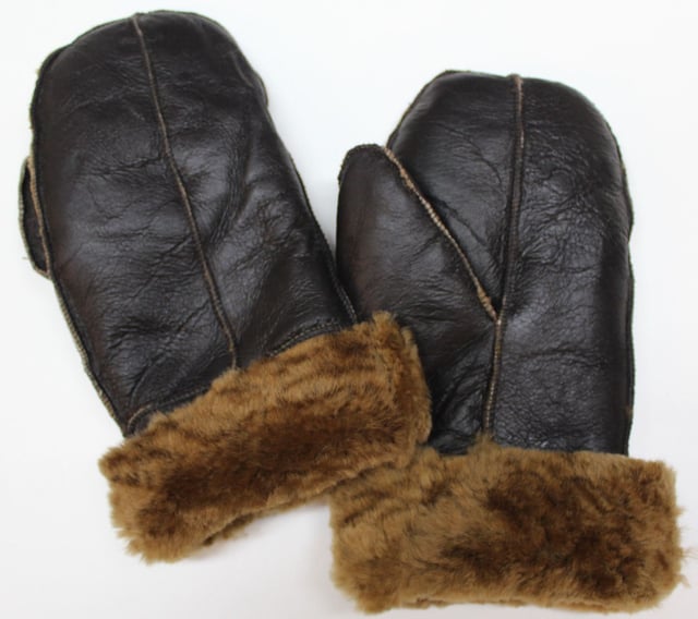 These beautiful brand new mittens are made from genuine sheepskin leather and wool(Shearling). They are unisex, warm and comfortable, great for the cold season