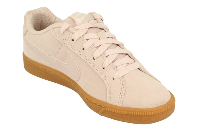The Nike Court Royale Suede Trainers for ladies are crafted with a soft suede upper and low-profile cushioning for comfortable wear with each step. The herringbone pattern outsole offers durability and grip, so you can step confidently.
Nike Womens Court Royale Suede Trainers 916795 - Silt Red Silt Red 600