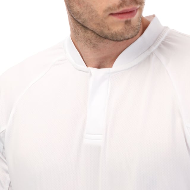 Polo Castore pour homme en blanc.- Col et poignets côtelés.- Manches courtes.- Patte à deux boutons.- Empiècements ergonomiques.- Tissu piqué léger à séchage rapide. - 95 % polyester, 5 % élasthanne.