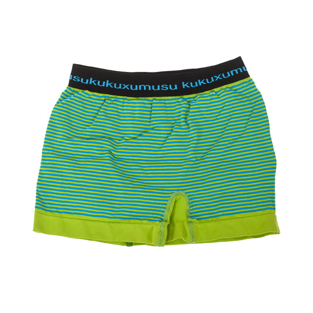 Bóxer Kukuxumusu.
Color Verde
Ilustraciones de la marca a modo decorativo en el boxer.
Es un boxer fino, elástico, suave, cómodo ¡y divertido! Una opción para vestir por dentro con un toque de buen humor y contagiarte de él todo el día. El tejido se adapta muy bien al cuerpo de forma que al llevarlo ni lo notas. Las gomas y el hilo con los que está confeccionada son ultra suaves.
Cinturilla elástica con el nombre de la marca estampado consecutivamente.
Costuras al tono.

Composición:  85% Algodón, 9% Poliamida, 6% Elastano

Cuidados:
- Lavar a máquina máximo 30ºC.
- No usar lejía.
- Planchar a temperatura baja.
- No usar secadora.
- No lavar en seco.