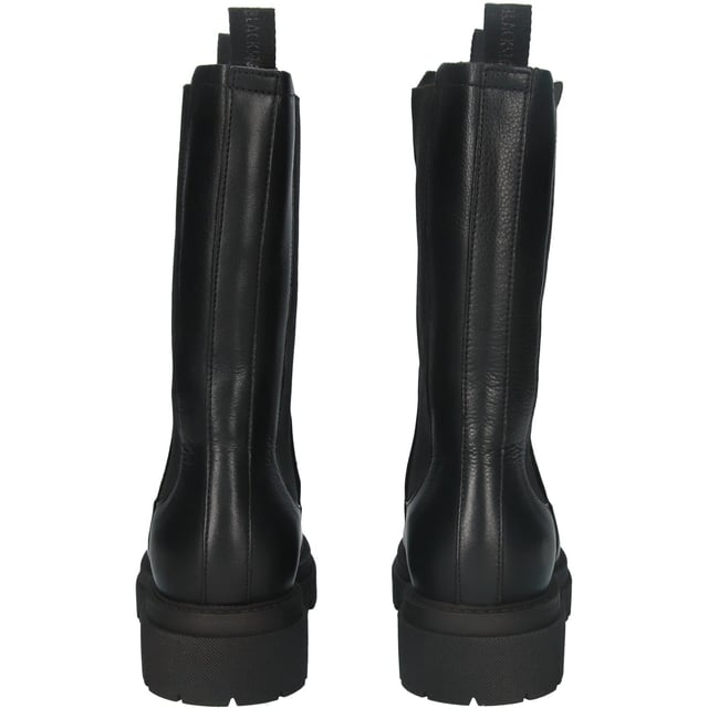 Der UL88 ist ein erhöhter Chelsea-Stiefel von Blackstone Footwear, der sich durch seine minimalistische Silhouette auszeichnet. Das für diesen Stiefel verwendete Glattleder hat einen luxuriösen Look und die robuste Sohle verleiht dem Boot einen kraftvollen, robusten Look. Das Futter aus 100% Schafsleder sorgt für warmen Komfort an kalten Tagen. Durch den eng anliegenden Schaft lässt sich dieser Stiefel perfekt mit einem Rock oder Kleid kombinieren.