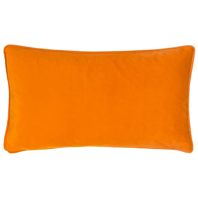A new twist on tropical designs, the Abyss Sea Creatures cushion features a hand-painted, printed design of tropical aquatic life set on a soft chenille fabric. This dramatic and sophisticated cushion is ideal for making a statement in any home, with splashes of colour that burst into life.