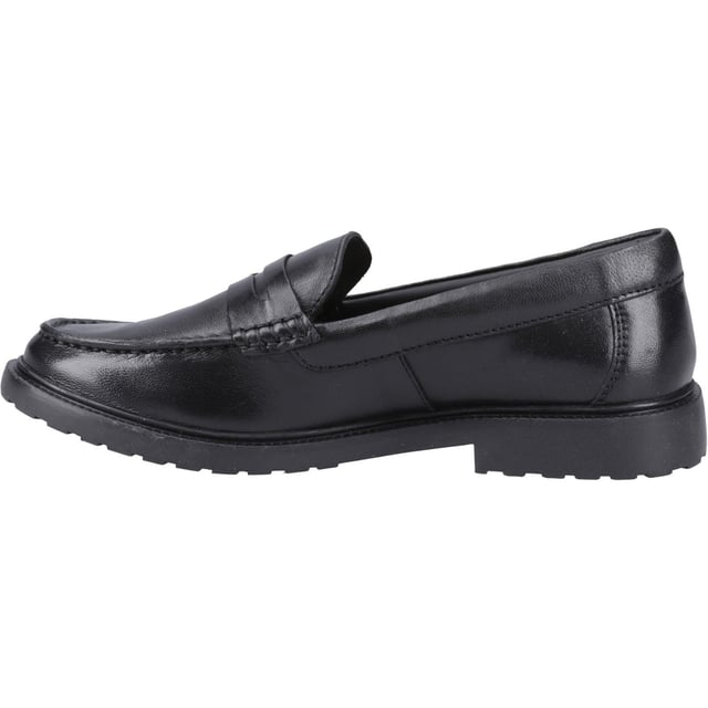 Hush Puppies Verity Slip On Leren Vrouwen Zwarte Loafers Gemakkelijke Slip On stijl Terug naar School schoen. Met een hakhoogte van ongeveer 20 mm en flexibele TPR-zool.