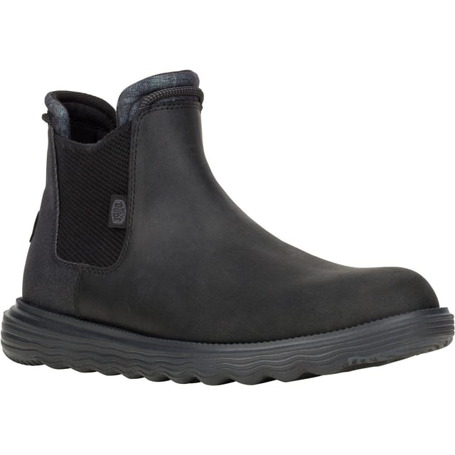 A classy boot for a classy dude. Branson Classic is in it to win it this season with a faux leather water repellent upper, lightweight flex outsole and rubber pods for added traction. Slip into classic HEYDUDE comfort and style.