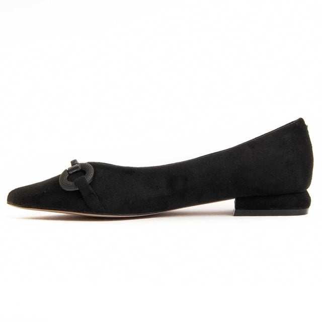 Casual ballerina for women. Comfortable fit. Natural leather padded insole. Manufactured by other brands for our brand.