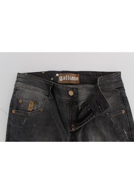 Nuevo con etiquetas  
Color: Lavado Gris  
Modelo: Ajuste Slim  
Hecho en Italia  
Material: 99% Algodón 1% Elastano  
Perfecto para mujeres que aprecian la moda de lujo