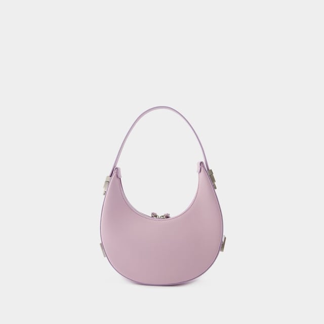 A mano - Material: piel de ternero lisa. Forro: nailon. Colores: MORADO - LAVANDA. Piel de becerro lisa. Cierre: cremallera superior. Disposición interior: un bolsillo de parche. Width: 21. Height: 11. Length: 6.