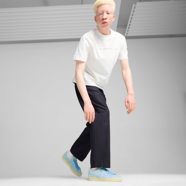 PRODUCT STORY: With its huge impact on footwear culture, PUMA's most iconic trainer first hit the scene in 1968 and has been worn by icons of every generation since. This version of the Suede celebrates the legendary eras gone by with a worn suede upper and an archive aesthetic. FEATURES & BENEFITS: SOFTFOAM+: Step-in comfort sockliner designed to provide soft cushioning thanks to its extra thick heel; PUMA's leather products support responsible manufacturing via the Leather Working Group. DETAILS: Leather upper; Raw edged suede tongue; Breathable synthetic collar; Breathable synthetic sockliner; Rubber midsole; Rubber outsole; "Worn" suede PUMA Formstrip.