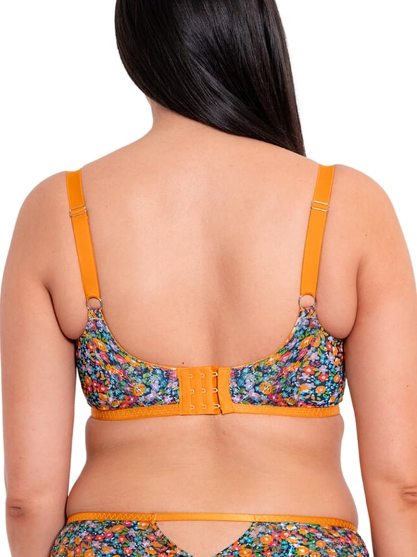 Curvy Kate Lace Daze Balcony Bra. Non padded balcony with stretch lace for flexibility of fit perfect for asymmetry and a curved under band for added comfort. The product is recommended for hand wash only.