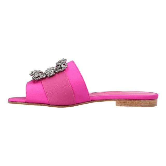 Exterior Material
Canvas, Satin

 Hardware
Silver Tone

 Lining Material
Leather

 Insole Material
Leather

 Sole Material
Leather

 Origin
ItalyMeasurments: