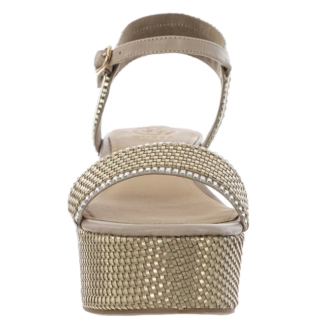 Guess FLLS22LEL03-PLATI-39 Deze sandalen zijn de ideale schoen voor in de zomer.