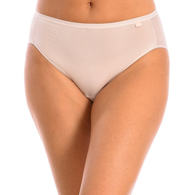 Invisible panty Janira.
 High waist.
 Beige
 Tonal elastic waistband.
 It has a very soft and ultra-fine touch, it is enveloping and silky, almost impalpable, to achieve the desired effect, very comfortable. Pick up and hold well.

 Composition: 76% Polyamide, 24% Elastane.

 Wash at a maximum temperature of 30º.
 - Do not bleach.
 - Do not use dryer.
 - Do not iron.
 - Do not dry clean.
 Composition: 76% Polyamide, 24% Elastane.
 Care:
Wash at a maximum temperature of 30º.
 - Do not use bleach.
 - Do not use dryer.
 - Do not iron.
 - Do not dry clean.