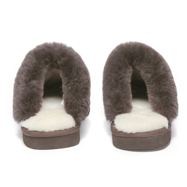 EVER AU Zapatillas de hombre -MAGPIE Experimente una comodidad incomparable con las zapatillas Magpie, calzado que lleva la comodidad a nuevas alturas. Fabricadas con piel de oveja de doble cara de alta calidad y con una suela de EVA ultraligera, estas zapatillas ofrecen un nivel de comodidad que se puede combinar fácilmente. Descripción: Parte superior de piel de oveja Forro de piel de oveja Plantilla de piel de oveja Suela de EVA Tecnologías: Parte superior resistente al agua Suela ligera