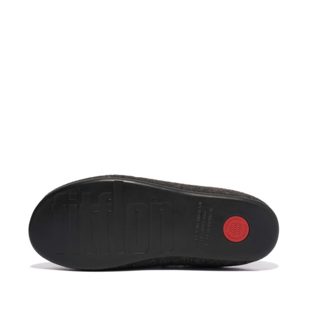 Women's Fit Flop Chrissie II Haus e01 Bow Felt Slippers in Black Womens Fit Flop Chrissie II Haus e01 Bow Felt Slippers in black.- Polyester.- Slip on fastening.- Impact pillows front and back.- Sophisticated loafer-inspired silhouette.- Ergonomically optimised Microwobbleboard midsoles.- Ultra-sleek iQushion™ midsoles.- Rubber sole.- Ref: GN9090