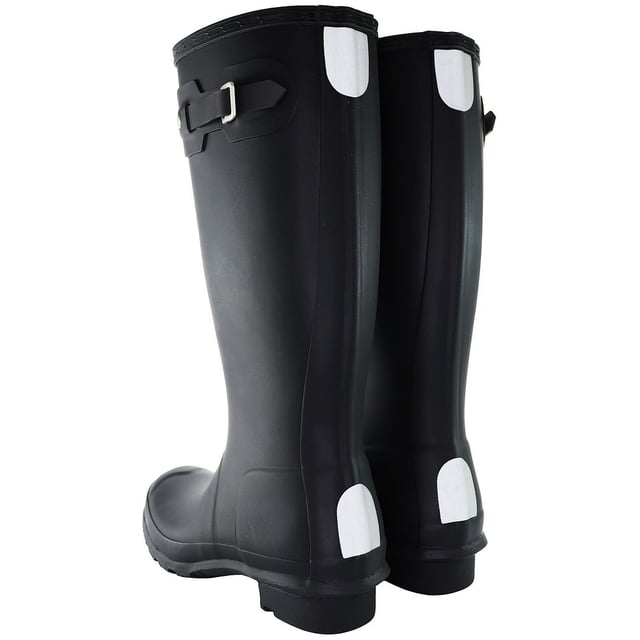 Introducing the Hunter Original Big Kids Black Wellington Bootsâ€”a timeless classic reimagined for the next generation of adventurers. These boots seamlessly blend iconic design with practicality, ensuring your child's feet stay dry and comfortable during all their outdoor escapades. Here's a closer look at the key features that make these wellington boots a reliable choice:

 Iconic Hunter Design:  These boots boast the timeless and recognizable Hunter silhouette, providing a stylish and classic look that never goes out of fashion. The sleek black color adds a touch of sophistication to any outfit.

 Waterproof Performance:  Crafted from high-quality rubber, these wellington boots are 100% waterproof, making them the perfect choice for rainy days, muddy puddle jumping, and wet outdoor adventures.

 Comfortable Fit:  The design incorporates a comfortable fit, allowing for easy movement and flexibility. The spacious interior accommodates different foot shapes, and the adjustable side buckle ensures a secure fit.

 Durable Construction:  Built with the durability that Hunter is known for, these boots are made to withstand the rigors of active play. They are tough enough to handle rough terrains, making them ideal for various outdoor activities.

 Grippy Outsole:  Equipped with a sturdy outsole, these boots provide excellent traction on different surfaces, promoting stability and preventing slips.

Embrace the legacy of Hunter with the Original Big Kids Black Wellington Bootsâ€”a reliable and stylish choice that encourages outdoor exploration and play. Whether it's a rainy day or a sunny adventure, these boots are ready for whatever the day holds.