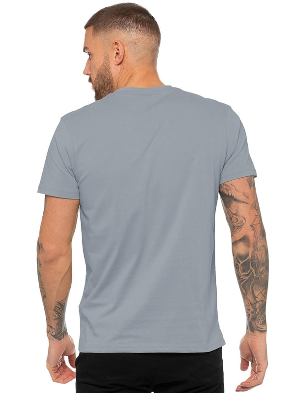 Camiseta Enzo Men's Regular Fit. Logotipo Enzo bordado en la parte delantera. Cuello redondo, mangas cortas. 50% Algodón, 50% Elastano. Lavable a máquina (ver etiquetas). Ideal para el gimnasio, ropa casual